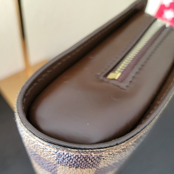 LOUIS VUITTON DAMIER EBENE SAINT LOUIS POCHETTE CLUTCH - Picture 4 of 13